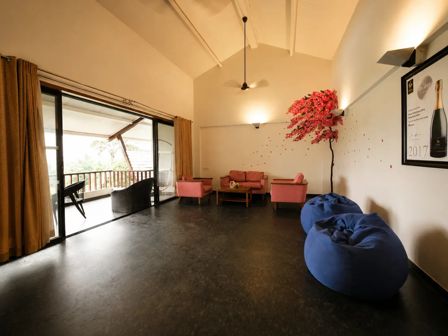 Luxury Suite room image 4