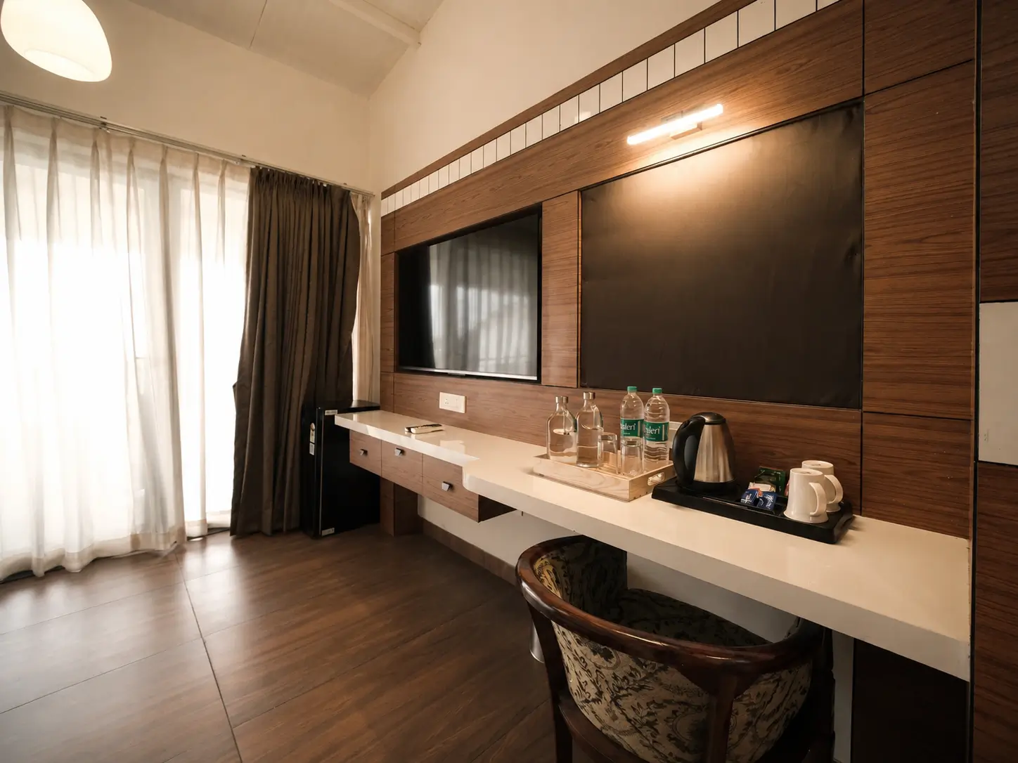 Superior Room room image 4
